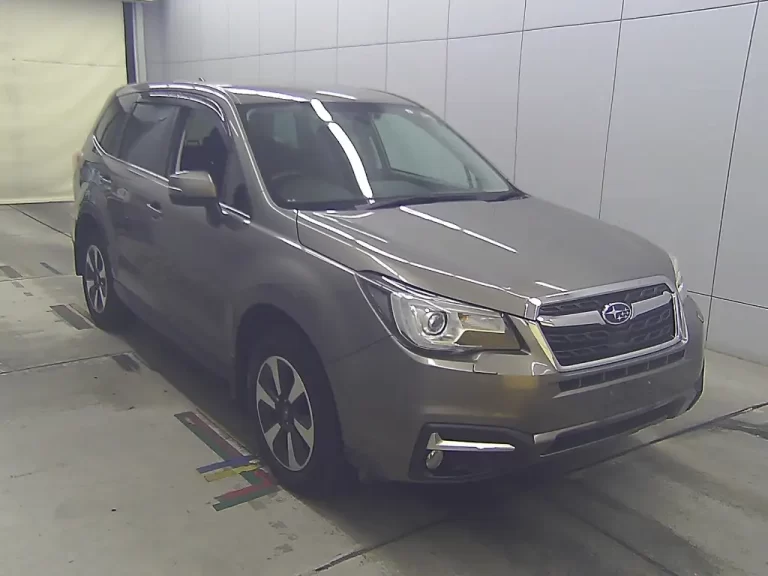 subaru Forester 2022 front view