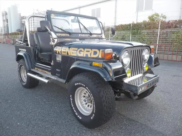 Jeep Renegrade Mitsubishi front view