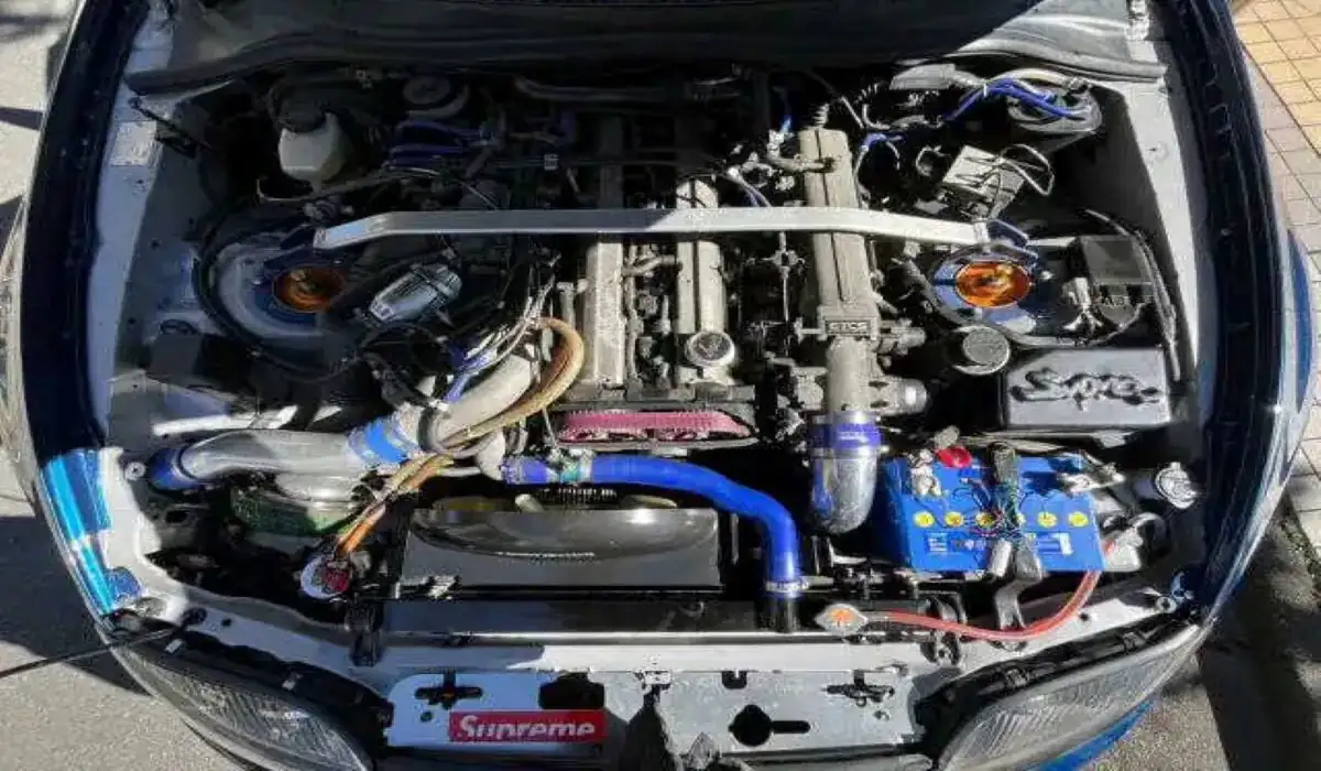 2003 RX-7 タイプRバサースト GF-FD3S Engine bay view