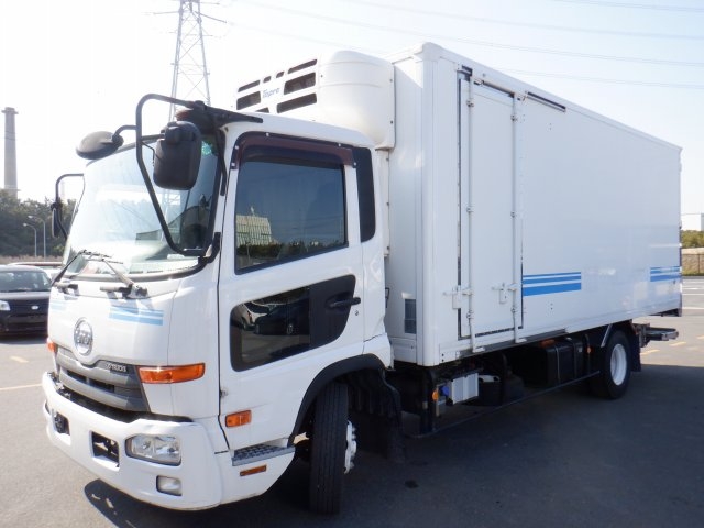 UD Condor Freezer Truck MK38L