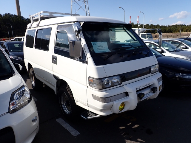 Buy Delica Starwagon P35W Diesel Tbo 4wd from Japan