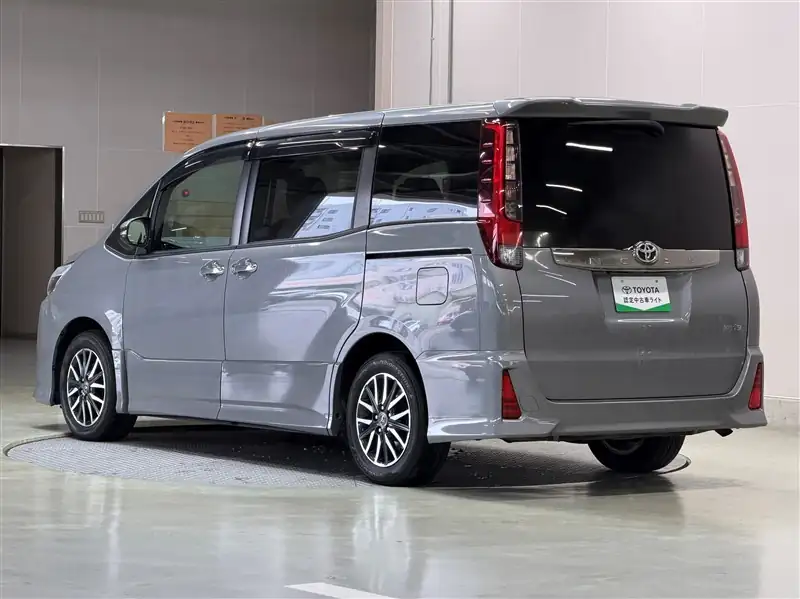 rear of noah 2.0 si titanium silver