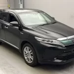 Toyota Harrier front view